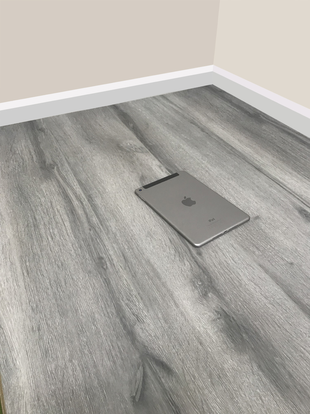 8mm Grey Laminate Flooring Ac4 Rated Embossed V Groove