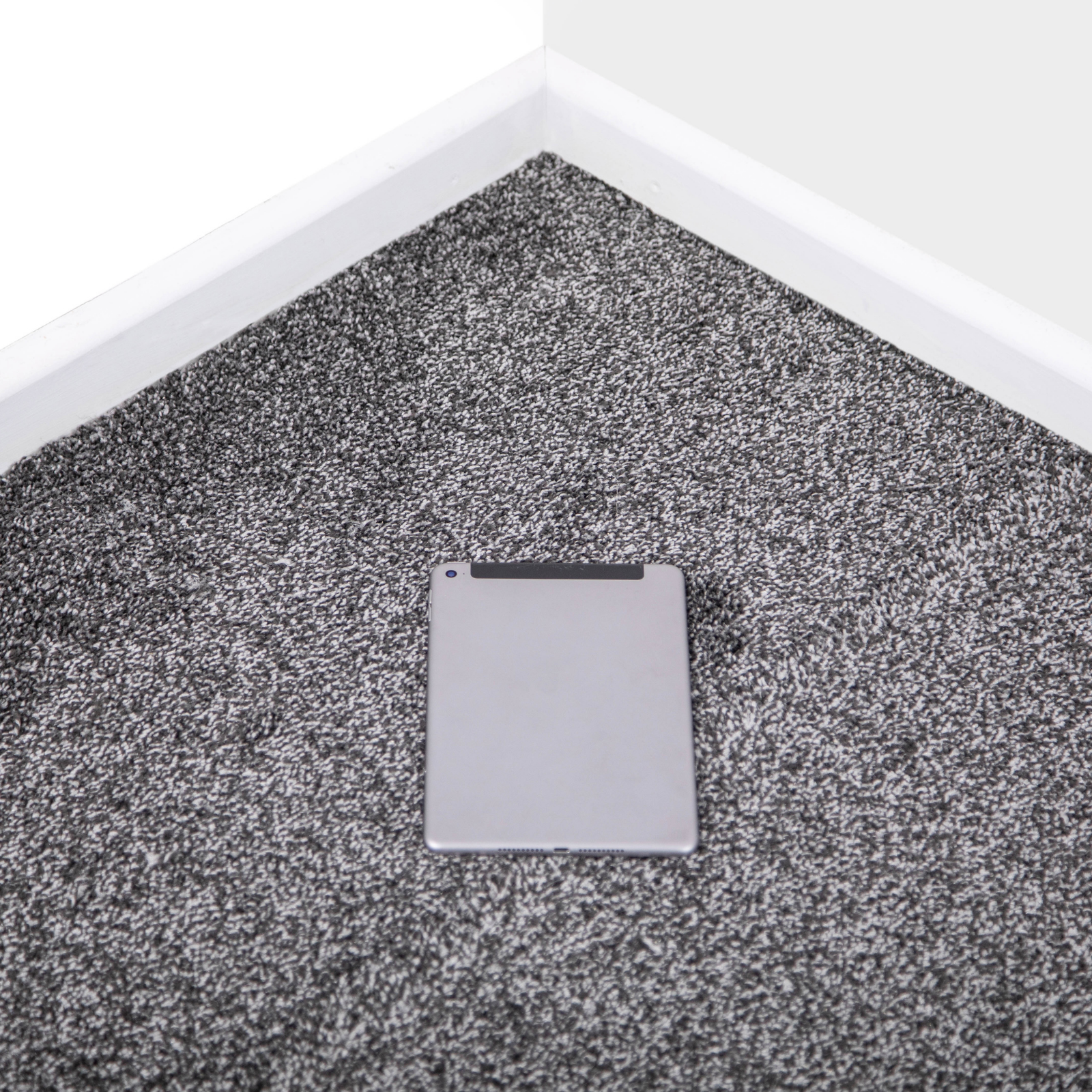 Graphite Saxony Carpet